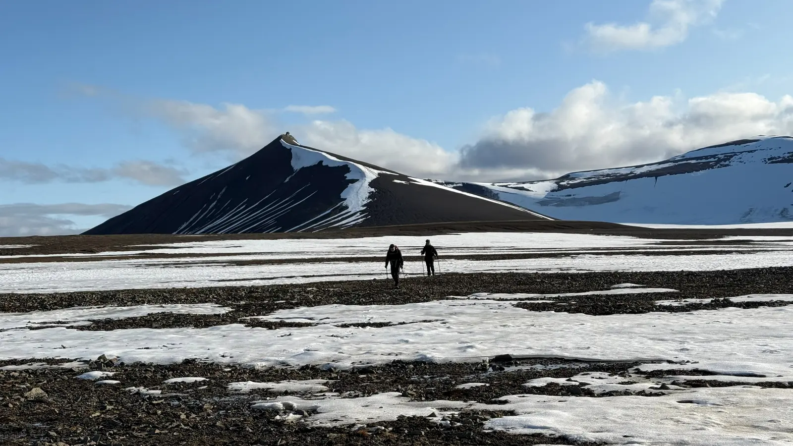 Midnight sun hike and site visit of Seed Vault – 5