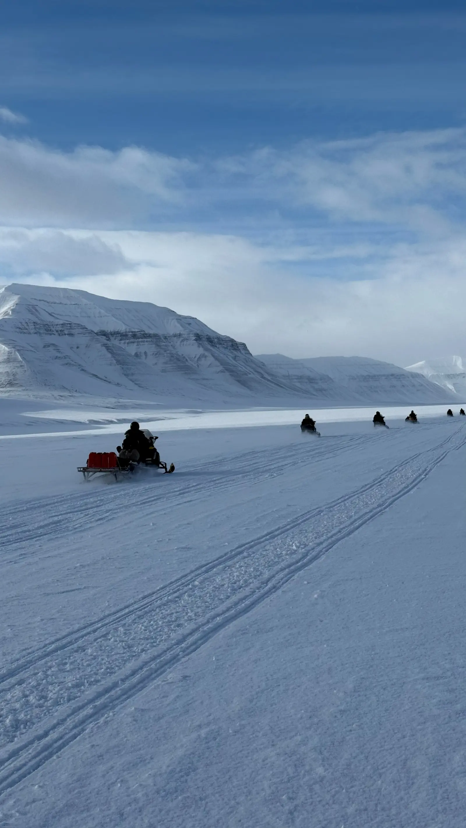 Snowmobile adventure to Tempelfjorden – 5