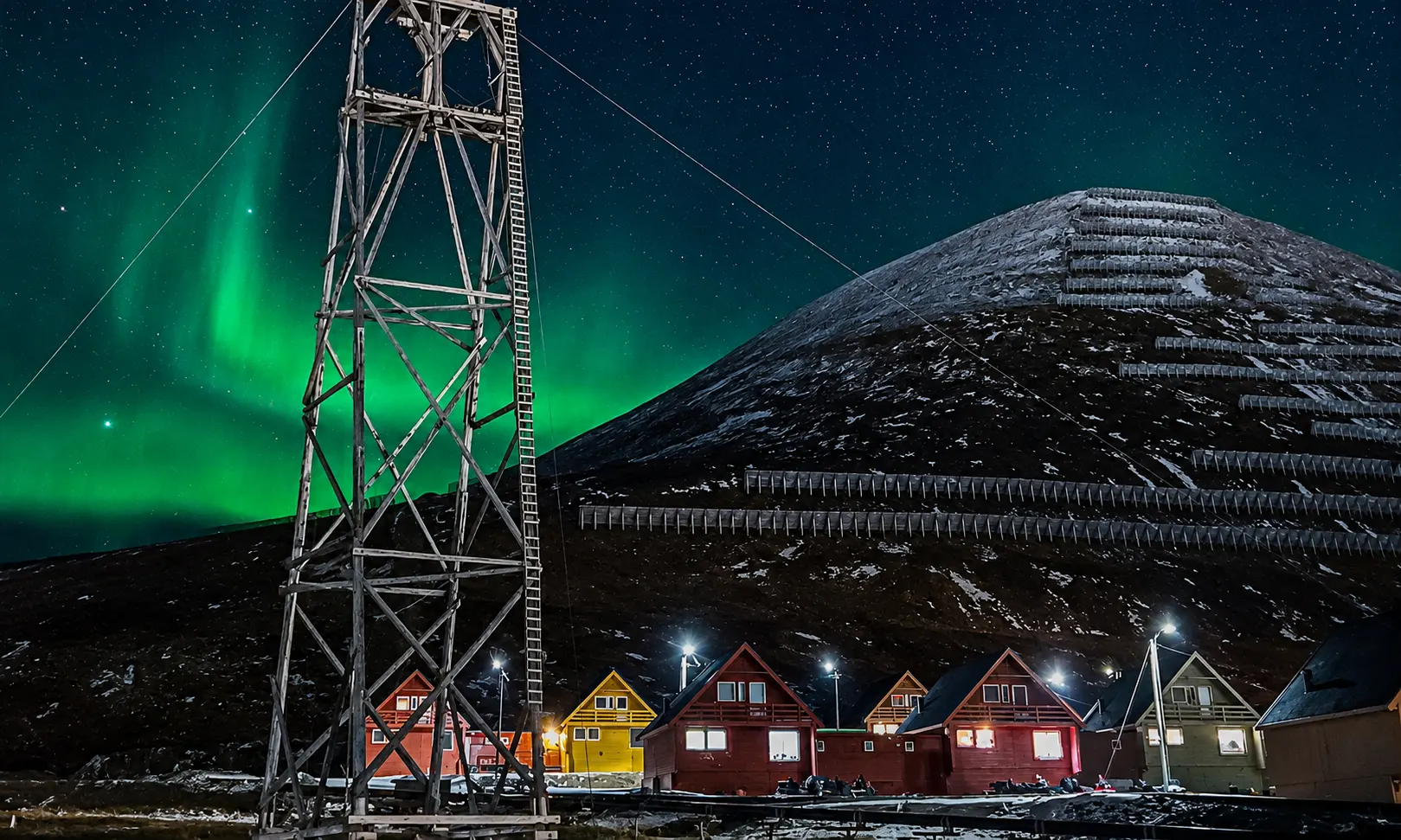 Northern lights chase by car – 2